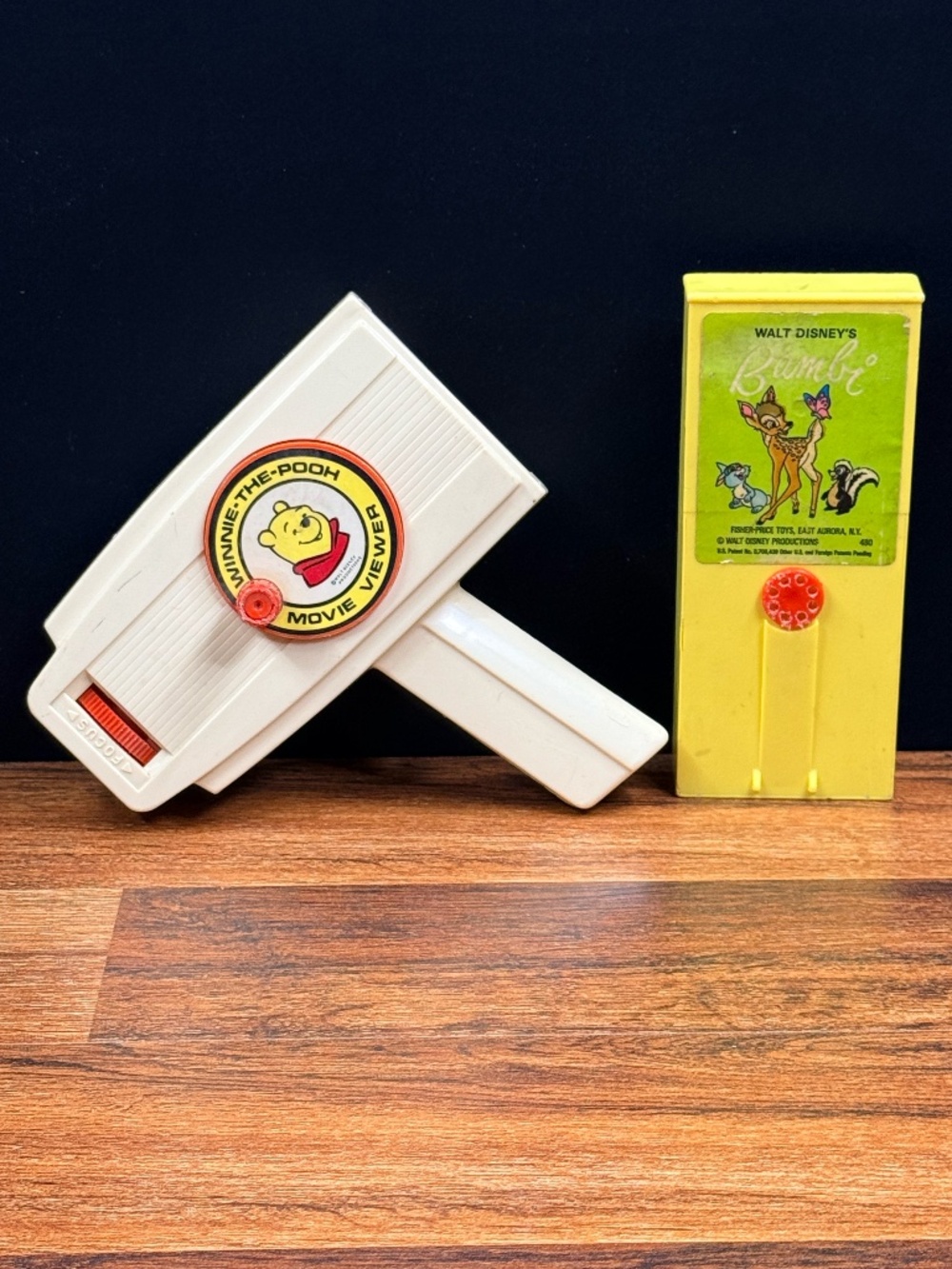 FISHER-PRICE Winnie-The-Pooh Movie Viewer with Bambi Cartridge